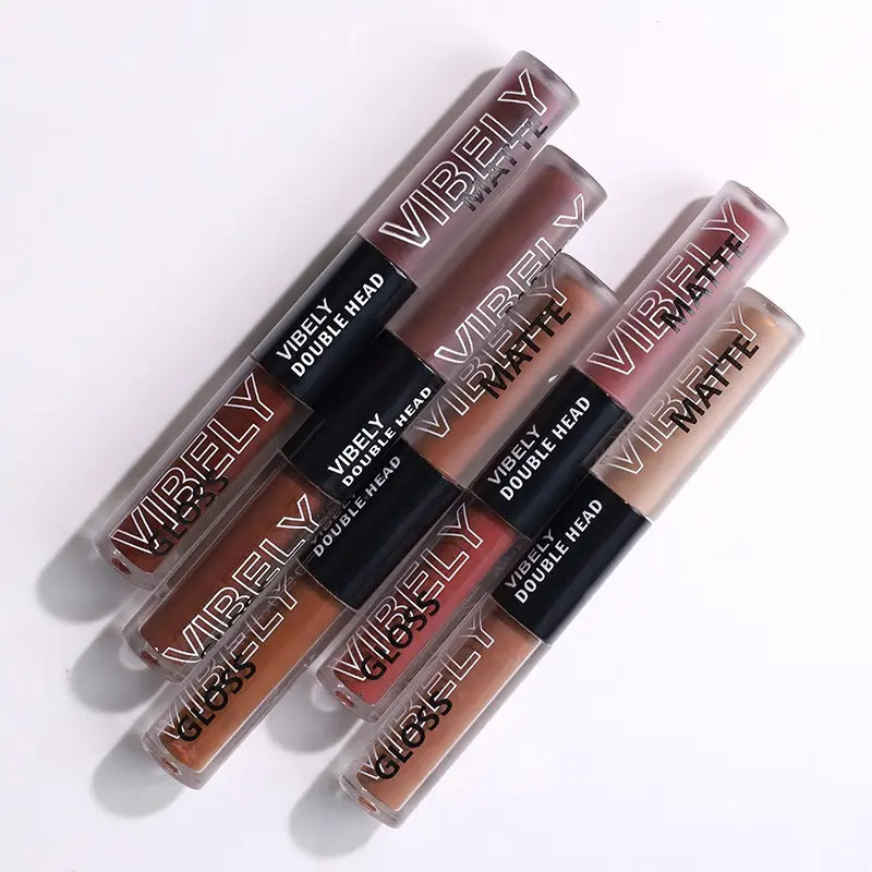Brillo labial mate con espejo de doble cabezal