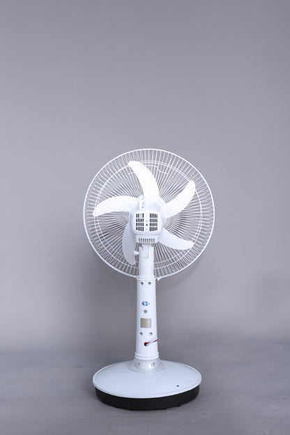 Ventilador de mesa de 16¨ RECARGABLE