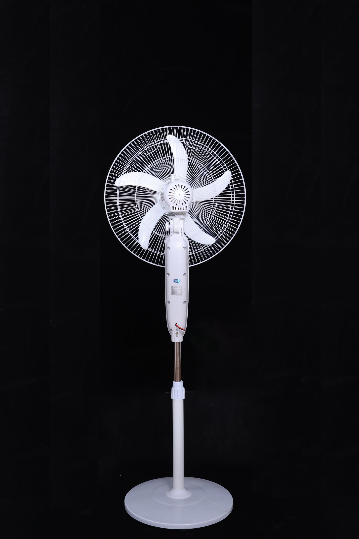 Ventilador de pie recargable de 16¨
