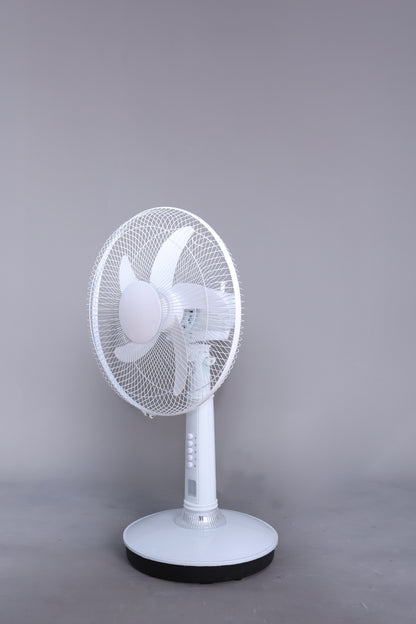 Ventilador de mesa de 16¨ RECARGABLE