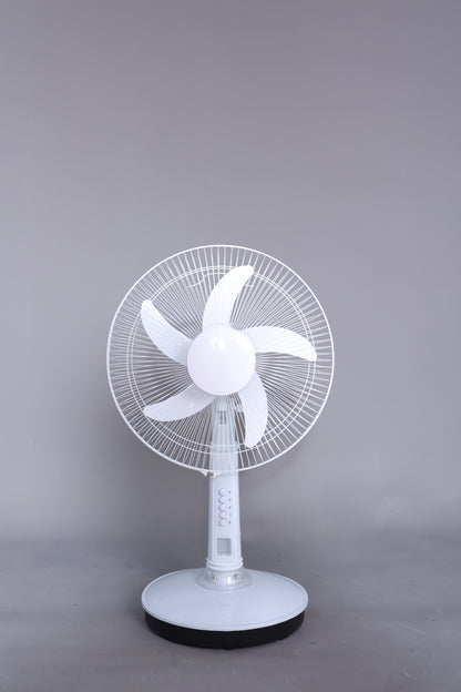 Ventilador de mesa de 16¨ RECARGABLE